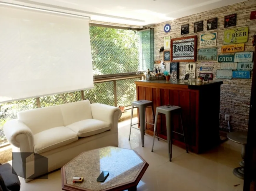 Foto 1 de Apartamento com 4 Quartos à venda, 168m² em Barra da Tijuca, Rio de Janeiro