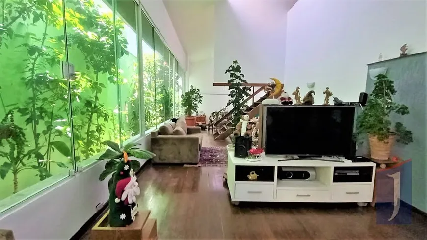 Foto 1 de Casa com 3 Quartos à venda, 350m² em Vila Mariana, São Paulo