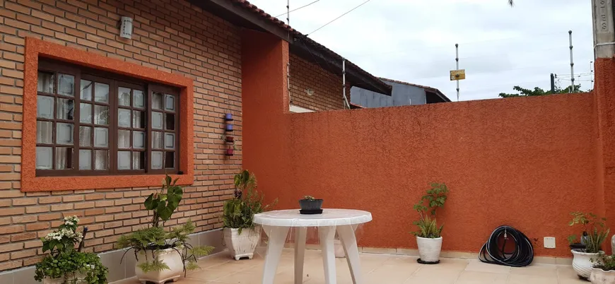 Foto 1 de Casa com 3 Quartos à venda, 107m² em Balneario Arpoador , Peruíbe