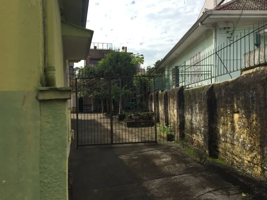 Foto 1 de Casa com 1 Quarto à venda, 300m² em Higienópolis, Porto Alegre