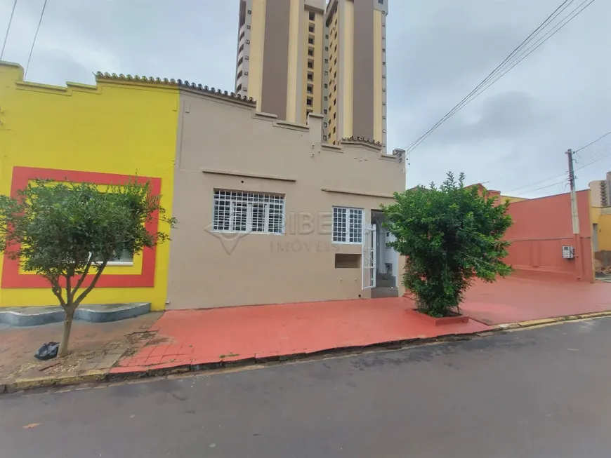 Foto 1 de Casa com 6 Quartos para alugar, 95m² em Vila Seixas, Ribeirão Preto