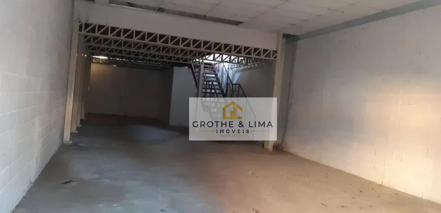 Foto 1 de Galpão/Depósito/Armazém à venda, 200m² em Centro, São José dos Campos