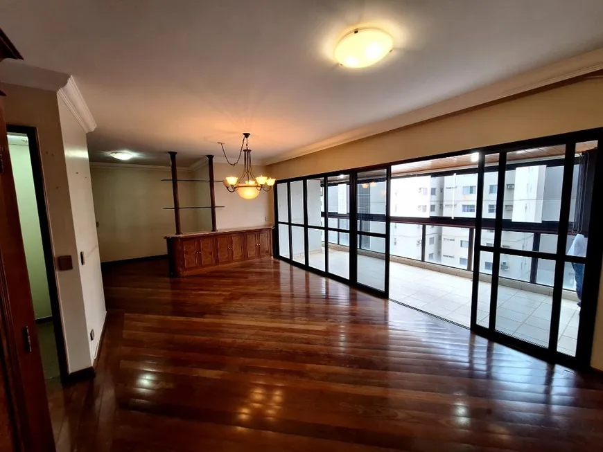 Foto 1 de Apartamento com 4 Quartos à venda, 173m² em Setor Oeste, Goiânia
