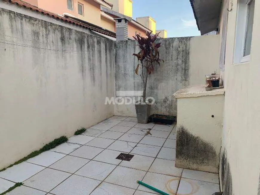 Foto 1 de Casa de Condomínio com 3 Quartos para alugar, 70m² em Jardim Karaíba, Uberlândia