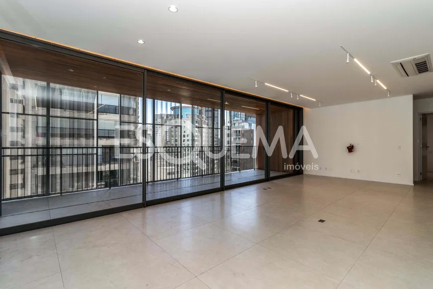 Foto 1 de Apartamento com 3 Quartos para alugar, 167m² em Vila Nova Conceição, São Paulo