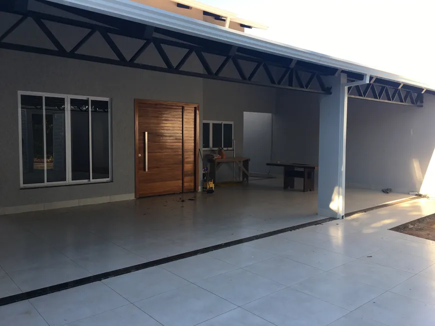 Foto 1 de Casa com 3 Quartos à venda, 360m² em Centro, Caldas Novas