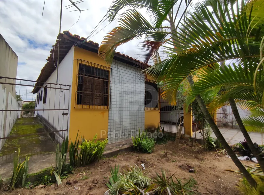 Foto 1 de Casa com 4 Quartos à venda, 135m² em Catole, Campina Grande