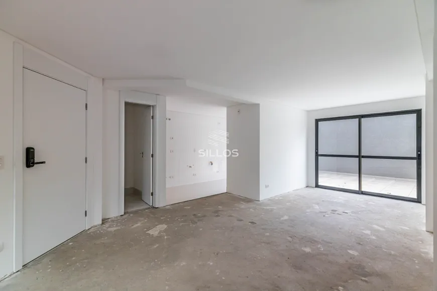 Foto 1 de Apartamento com 1 Quarto à venda, 67m² em Água Verde, Curitiba