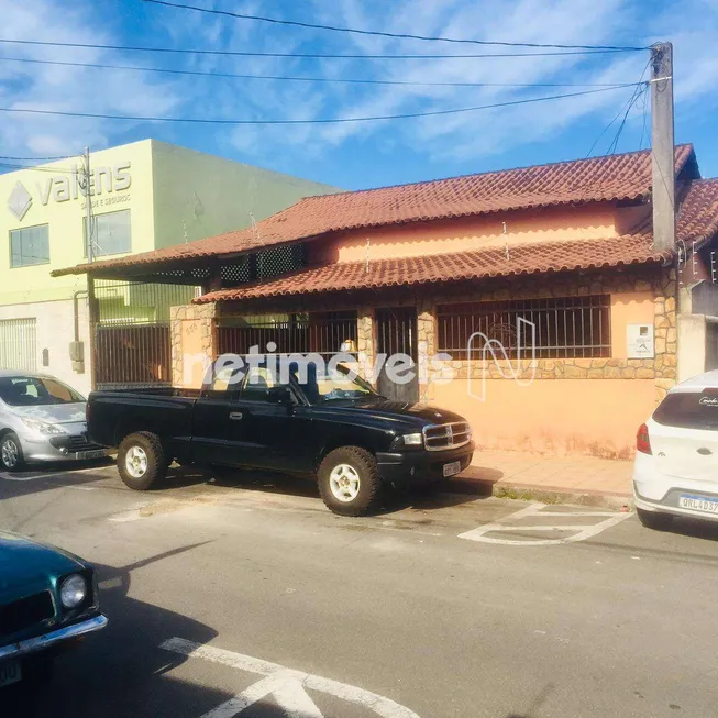 Foto 1 de Casa com 3 Quartos à venda, 285m² em Laranjeiras, Serra