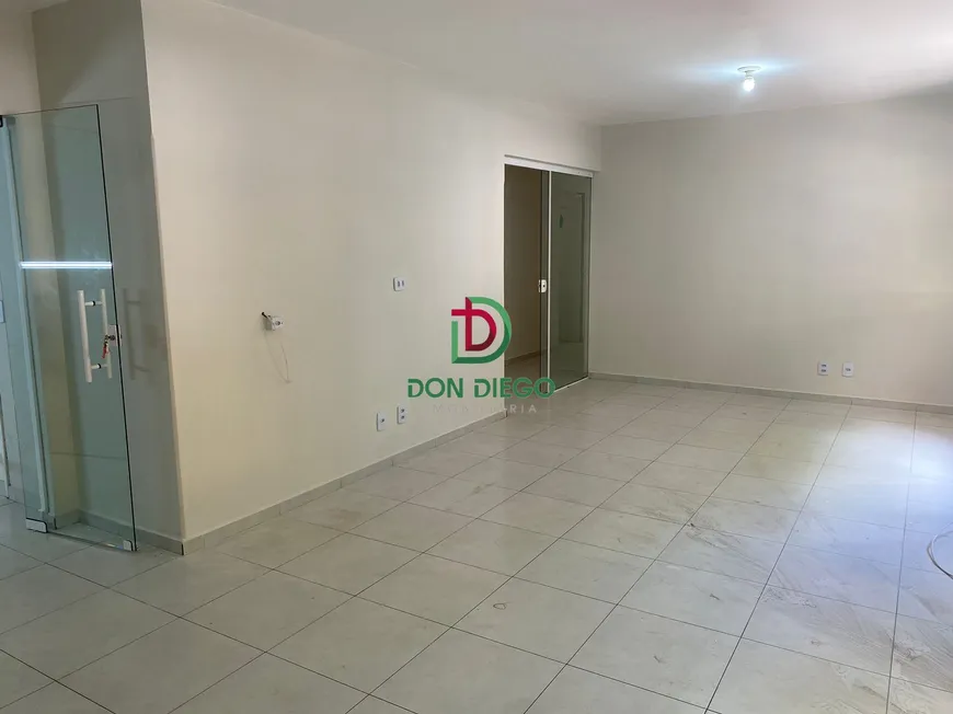 Foto 1 de Sala Comercial com 3 Quartos para alugar, 130m² em Centro, Londrina