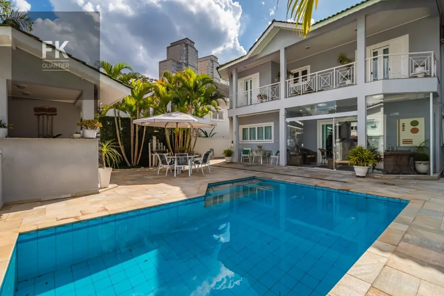 Foto 1 de Casa de Condomínio com 4 Quartos à venda, 377m² em Residencial 18 do Forte, Santana de Parnaíba