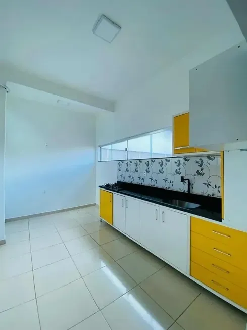 Foto 1 de Casa com 2 Quartos à venda, 45m² em Brotas, Salvador