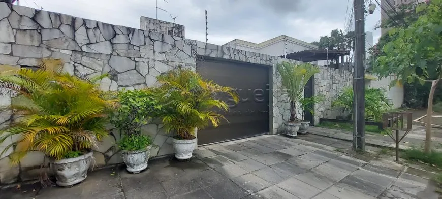 Foto 1 de Casa com 3 Quartos à venda, 230m² em Monteiro, Recife