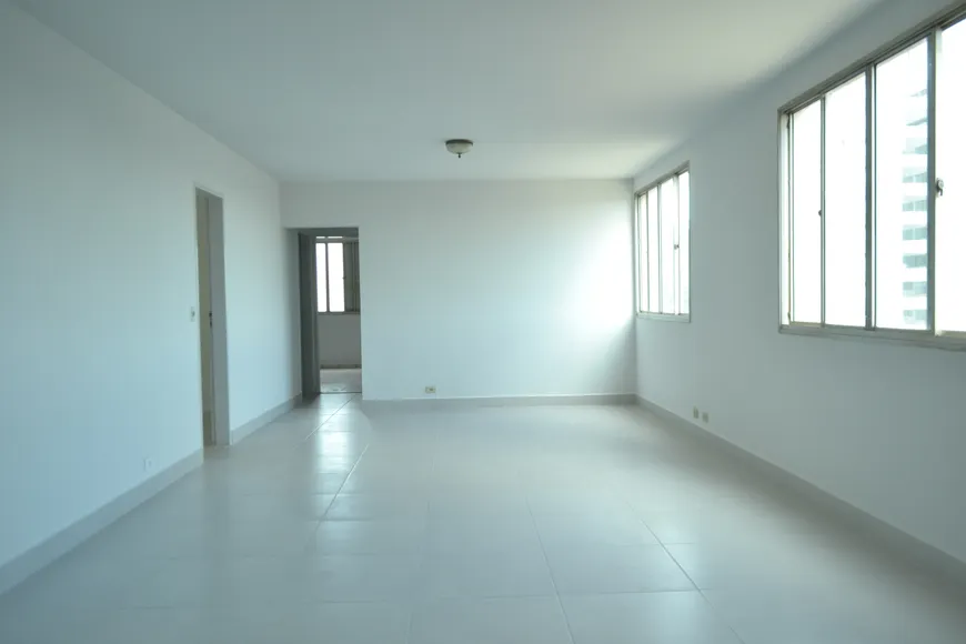 Foto 1 de Apartamento com 3 Quartos para alugar, 105m² em Setor Sul, Goiânia