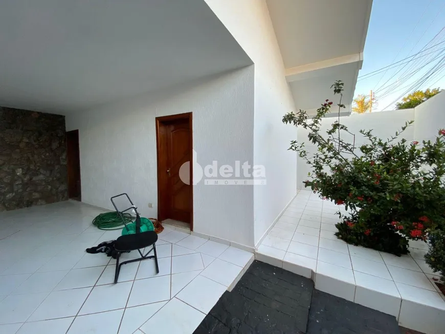 Foto 1 de Casa com 4 Quartos à venda, 266m² em Centro, Uberlândia