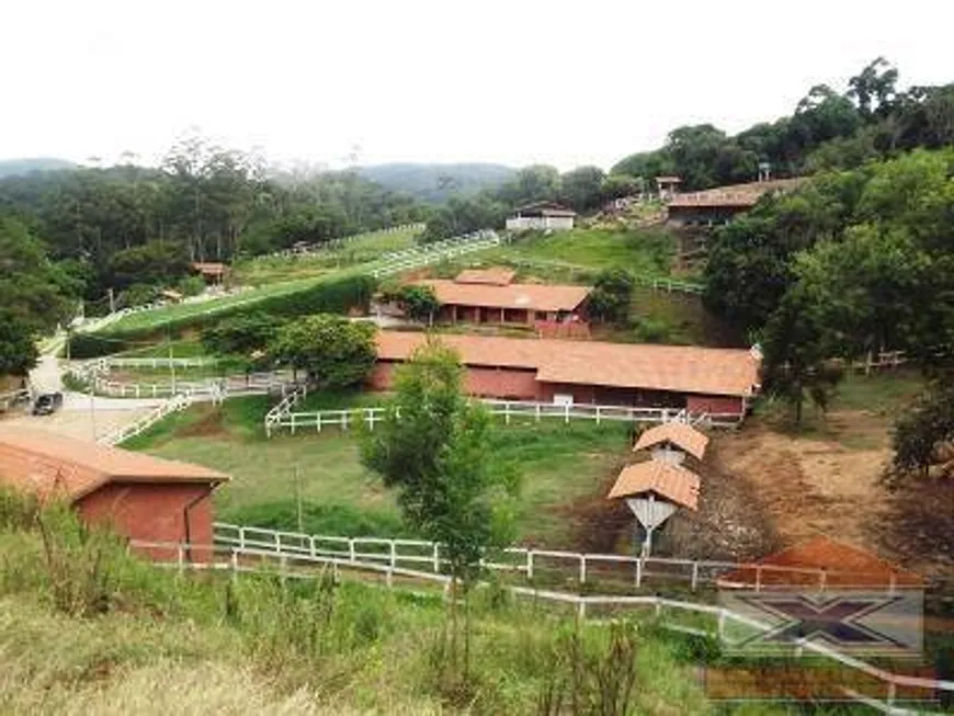 Foto 1 de Fazenda/Sítio com 3 Quartos à venda, 145200m² em Parque Varanguera, São Roque