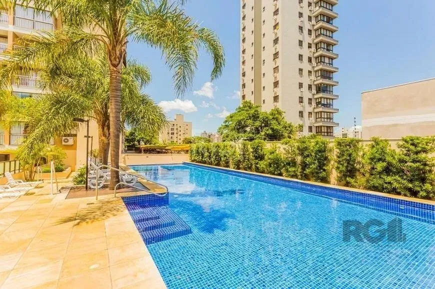 Foto 1 de Apartamento com 3 Quartos à venda, 85m² em Passo da Areia, Porto Alegre