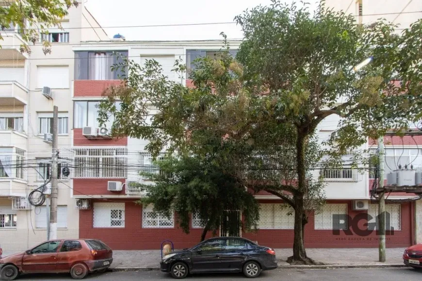 Foto 1 de Apartamento com 3 Quartos à venda, 107m² em Rio Branco, Porto Alegre