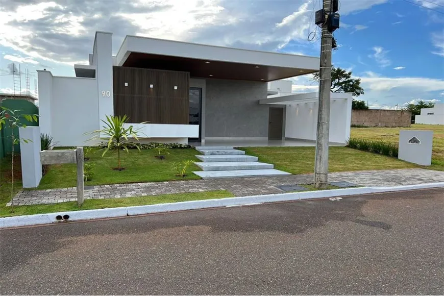 Foto 1 de Casa com 3 Quartos à venda, 360m² em Jardim Botânico, Uberlândia