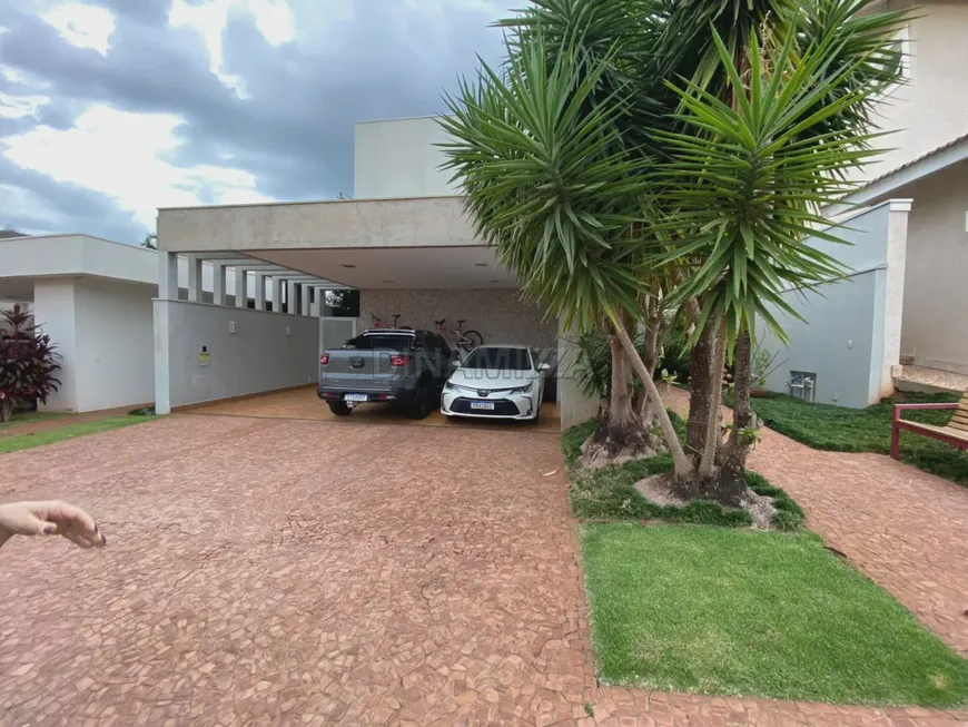 Foto 1 de Casa de Condomínio com 3 Quartos à venda, 275m² em Flamboyant Residencial Park, Uberaba