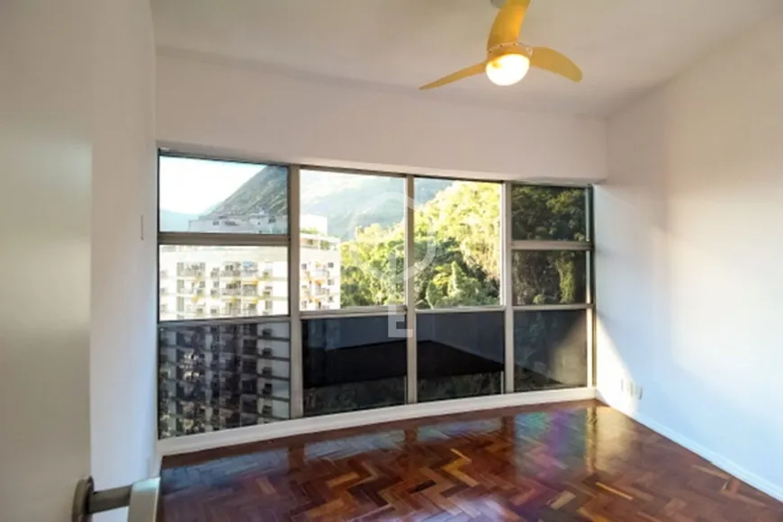 Foto 1 de Apartamento com 2 Quartos à venda, 92m² em Lagoa, Rio de Janeiro