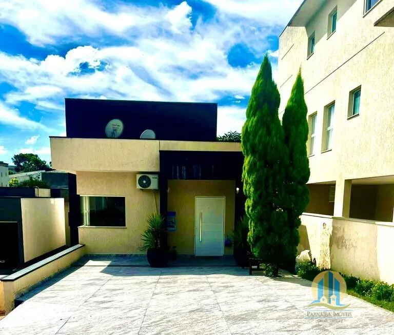 Foto 1 de Casa com 4 Quartos à venda, 290m² em Suru, Santana de Parnaíba