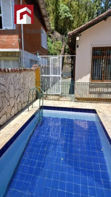 Foto 1 de Casa com 4 Quartos à venda, 215m² em Castelanea, Petrópolis