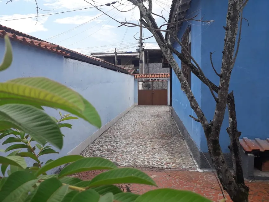 Foto 1 de Casa com 2 Quartos à venda, 59m² em Vista Alegre, São Gonçalo