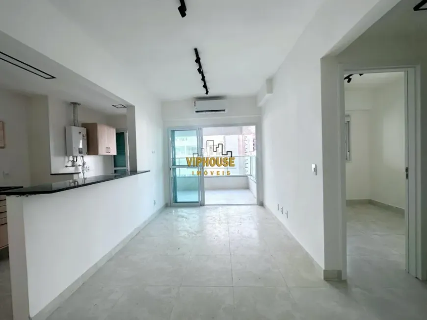 Foto 1 de Apartamento com 2 Quartos para alugar, 75m² em Vila Alzira, Guarujá