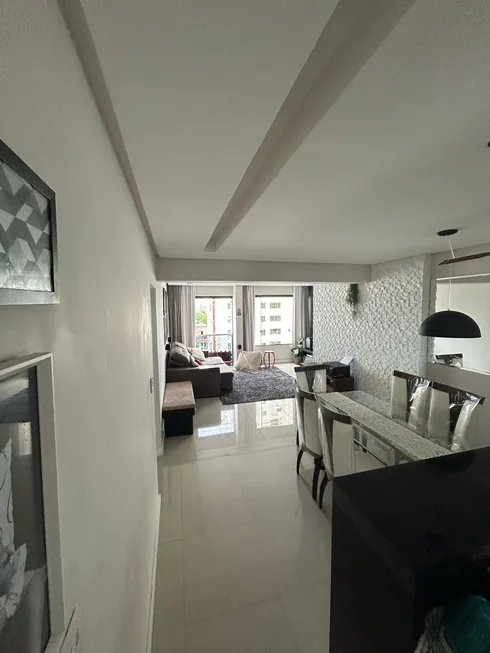 Foto 1 de Apartamento com 2 Quartos à venda, 104m² em Itaigara, Salvador
