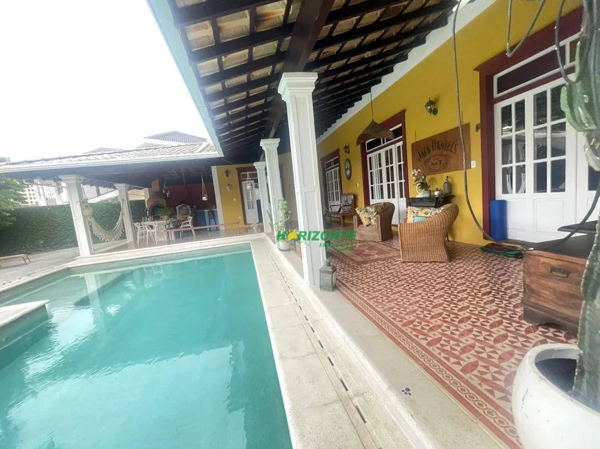 Foto 1 de Casa de Condomínio com 5 Quartos para alugar, 529m² em Urbanova, São José dos Campos