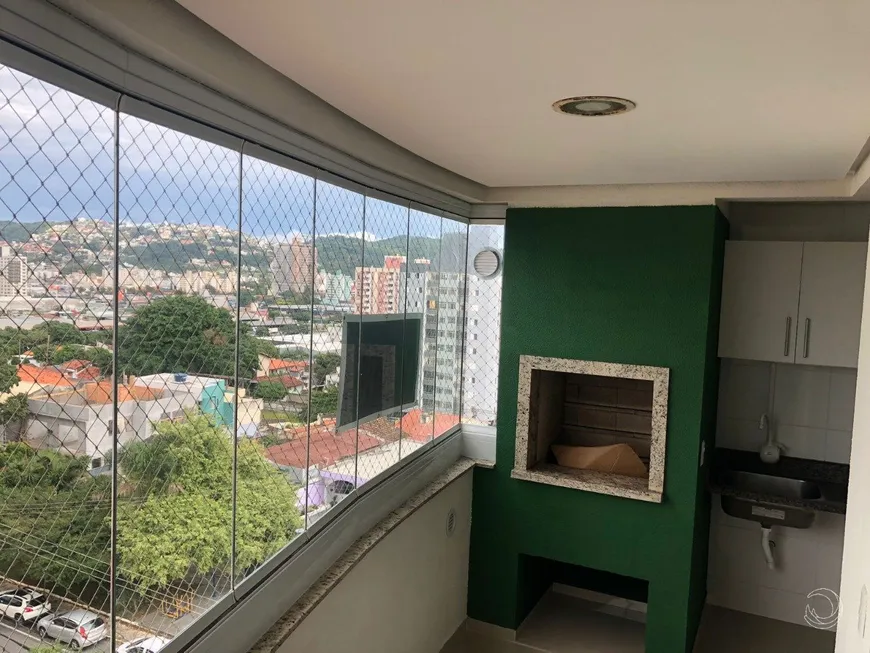 Foto 1 de Apartamento com 2 Quartos à venda, 80m² em Barreiros, São José