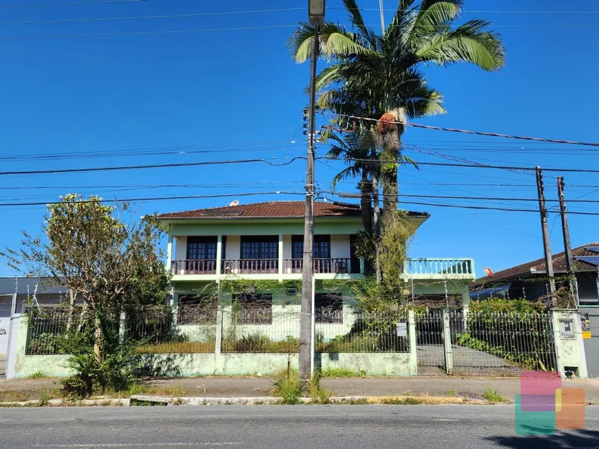 Foto 1 de Casa com 5 Quartos à venda, 359m² em Bucarein, Joinville