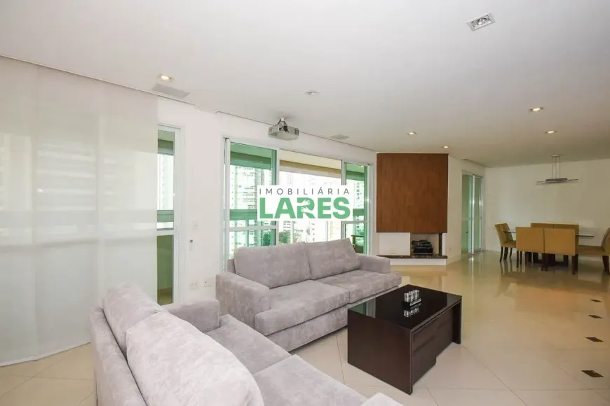 Foto 1 de Apartamento com 3 Quartos à venda, 193m² em Vila Suzana, São Paulo