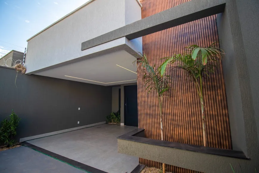 Foto 1 de Casa com 3 Quartos à venda, 147m² em Jardim Atlântico, Goiânia