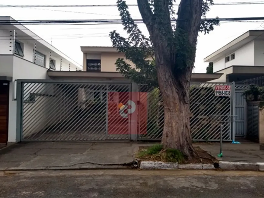 Foto 1 de Sobrado com 4 Quartos à venda, 300m² em Moema, São Paulo