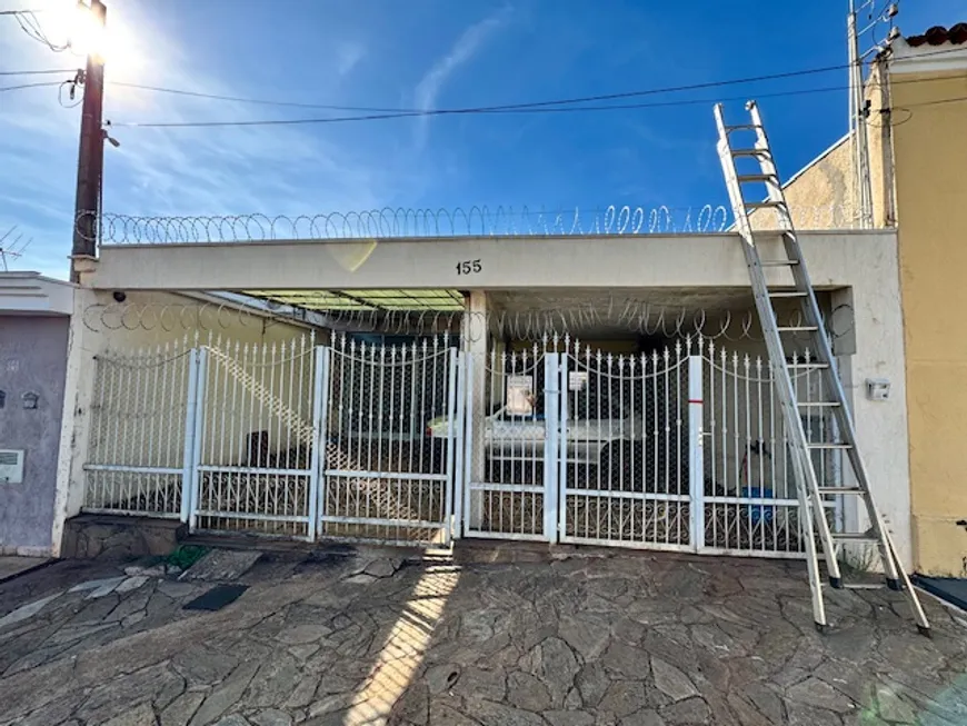 Foto 1 de Casa com 4 Quartos à venda, 245m² em Vila Tibério, Ribeirão Preto