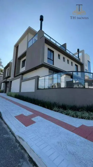 Foto 1 de Casa com 4 Quartos à venda, 170m² em Ariribá, Balneário Camboriú