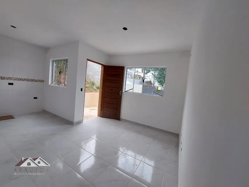 Foto 1 de Casa com 2 Quartos à venda, 60m² em Jardim Alegria, Francisco Morato