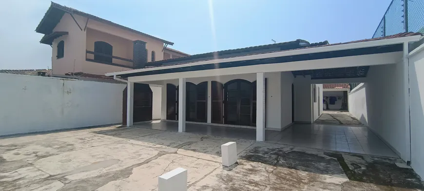 Foto 1 de Casa com 3 Quartos à venda, 200m² em Jardim Rio da Praia, Bertioga