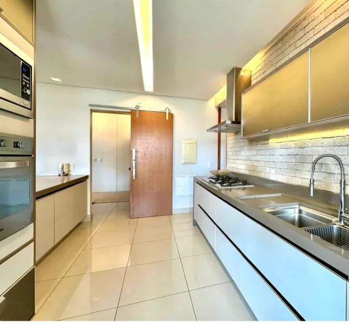 Foto 1 de Apartamento com 4 Quartos à venda, 176m² em Jardim Goiás, Goiânia