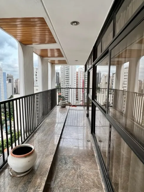 Foto 1 de Apartamento com 4 Quartos à venda, 240m² em Paraíso, São Paulo