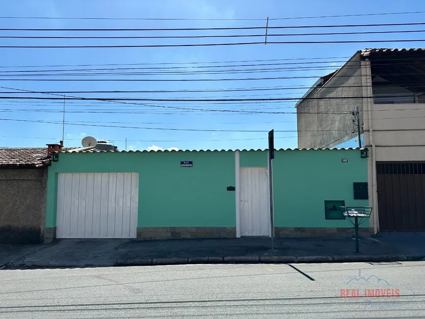 Foto 1 de Casa com 3 Quartos para alugar, 150m² em Minascaixa, Belo Horizonte