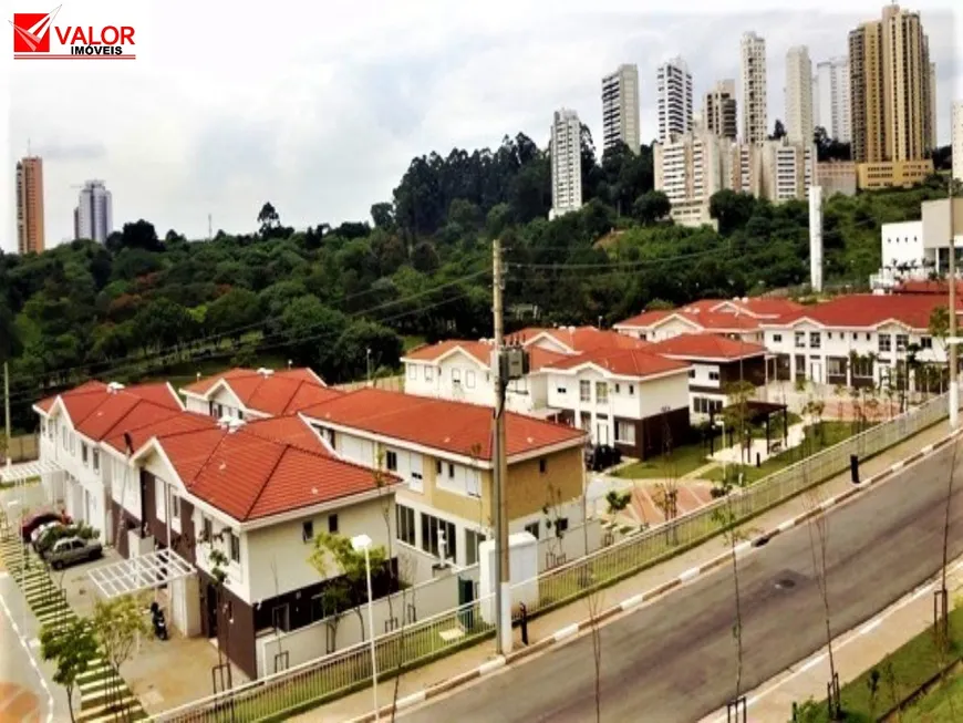 Foto 1 de Casa de Condomínio com 3 Quartos à venda, 184m² em Jardim Monte Kemel, São Paulo