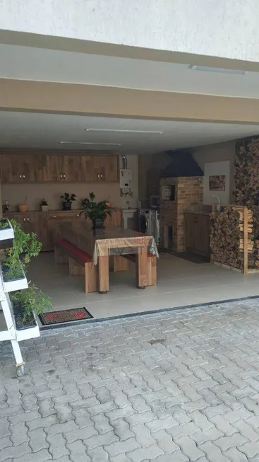 Foto 1 de Casa de Condomínio com 2 Quartos à venda, 125m² em Mato Queimado, Gramado