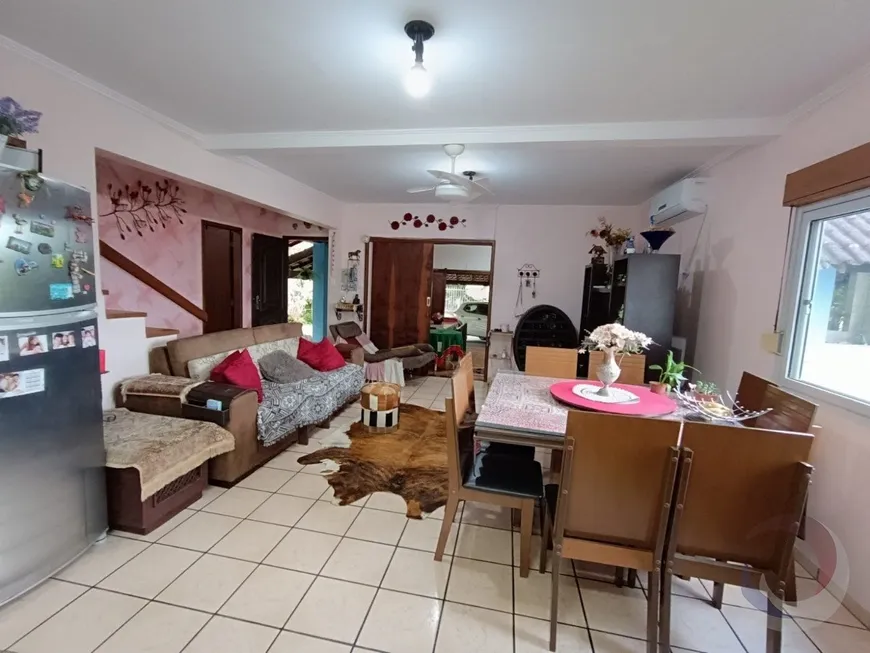 Foto 1 de Casa com 4 Quartos à venda, 245m² em Joao Paulo, Florianópolis