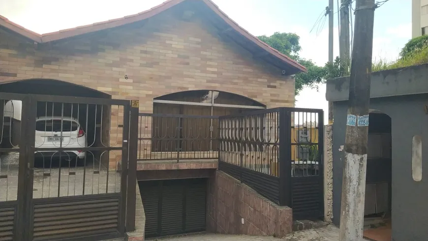 Foto 1 de Sobrado com 3 Quartos à venda, 325m² em Assunção, São Bernardo do Campo