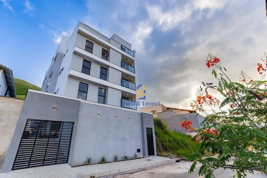 Foto 1 de Cobertura com 3 Quartos à venda, 108m² em Recanto da Mata, Juiz de Fora