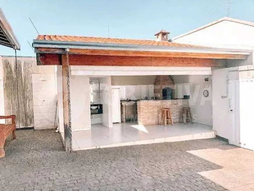 Foto 1 de Casa com 3 Quartos à venda, 187m² em Jardim Patrícia, Uberlândia