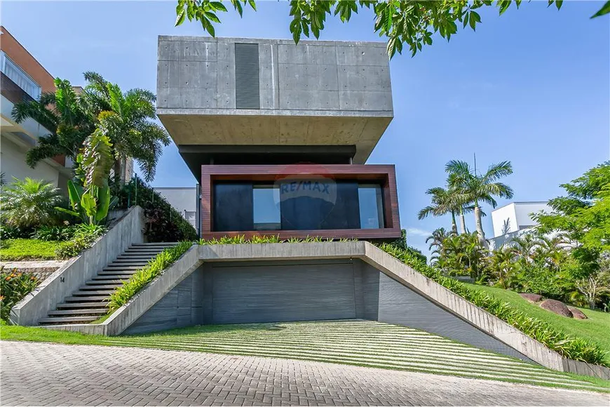 Foto 1 de Casa com 3 Quartos à venda, 340m² em Cacupé, Florianópolis